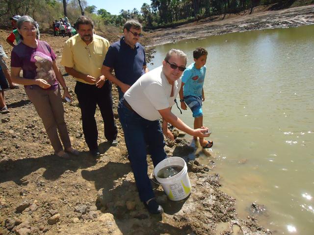 Dr. Zé Maria comemora com a População a Reforma do Tanque em Furta-Lhe a Volta - Imagem 19