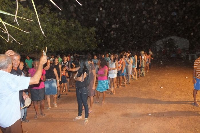 No interior do Piauí, Família e comunidade pagam promessa com Roda de São Gonçalo. - Imagem 17