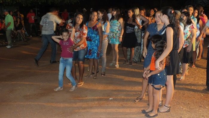 No interior do Piauí, Família e comunidade pagam promessa com Roda de São Gonçalo. - Imagem 14