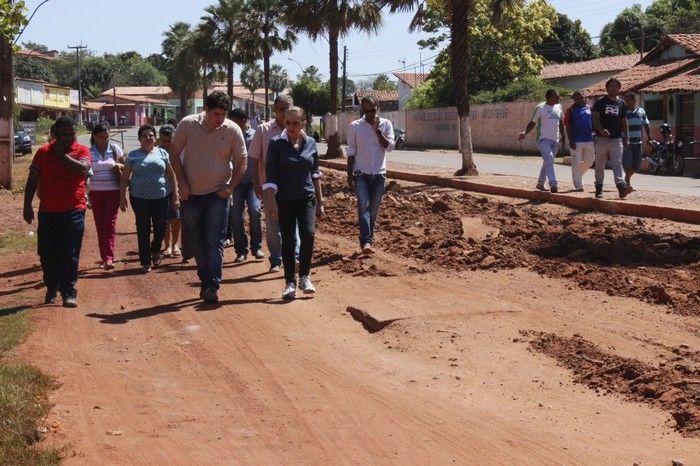  Asfaltamento da principal Avenida de Miguel Alves é  iniciado pelo Governo - Imagem 1