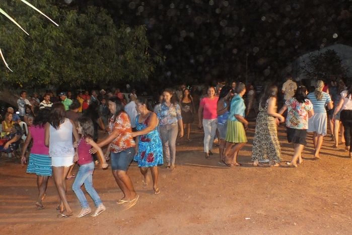 No interior do Piauí, Família e comunidade pagam promessa com Roda de São Gonçalo. - Imagem 19