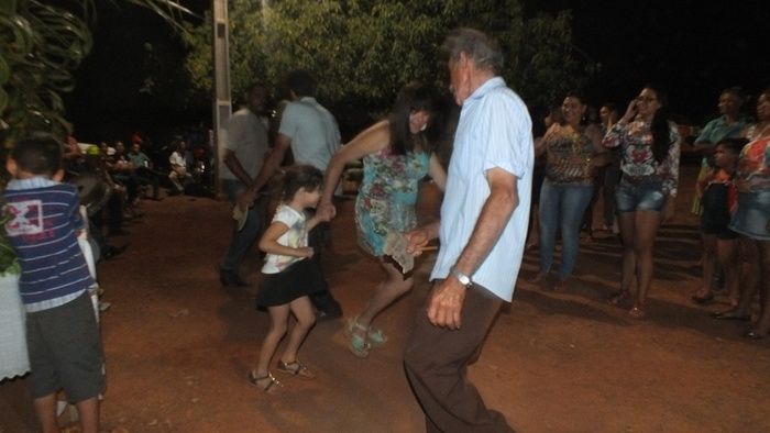 No interior do Piauí, Família e comunidade pagam promessa com Roda de São Gonçalo. - Imagem 35