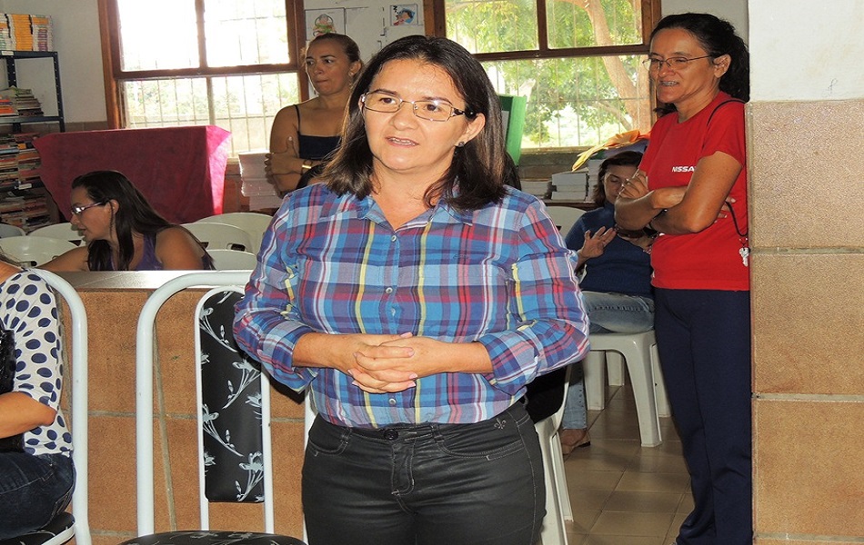 Homenagem: Prefeita Neuma Café pelo seu aniversário