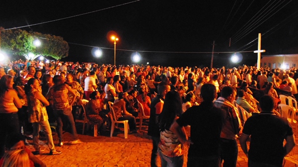 Centenas de devotos de Santo Inácio de Loyola participaram da ultima noite de novena ao padroeiro - Imagem 22