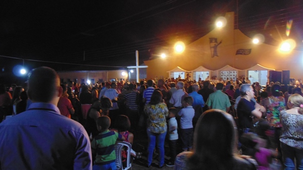 Centenas de devotos de Santo Inácio de Loyola participaram da ultima noite de novena ao padroeiro - Imagem 19