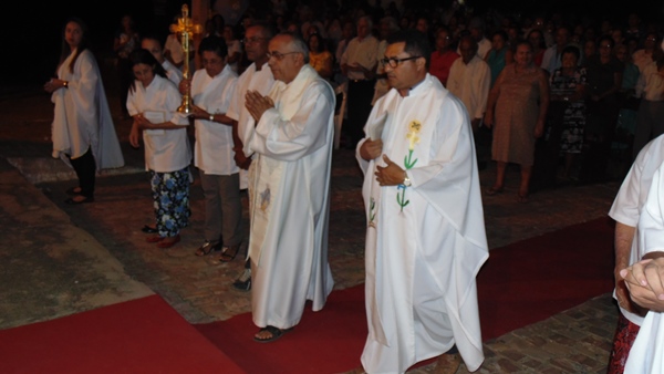 Centenas de devotos de Santo Inácio de Loyola participaram da ultima noite de novena ao padroeiro - Imagem 6
