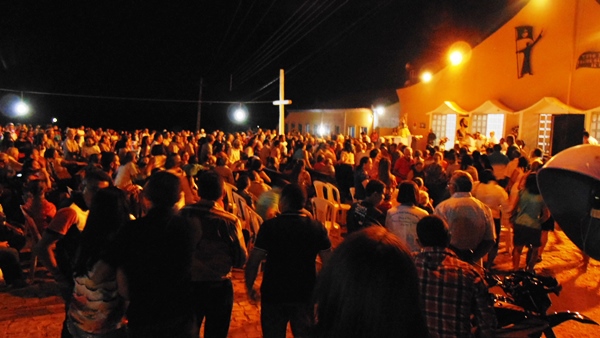 Centenas de devotos de Santo Inácio de Loyola participaram da ultima noite de novena ao padroeiro - Imagem 21