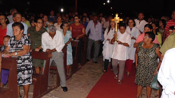 Centenas de devotos de Santo Inácio de Loyola participaram da ultima noite de novena ao padroeiro - Imagem 4