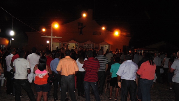 Centenas de devotos de Santo Inácio de Loyola participaram da ultima noite de novena ao padroeiro - Imagem 14