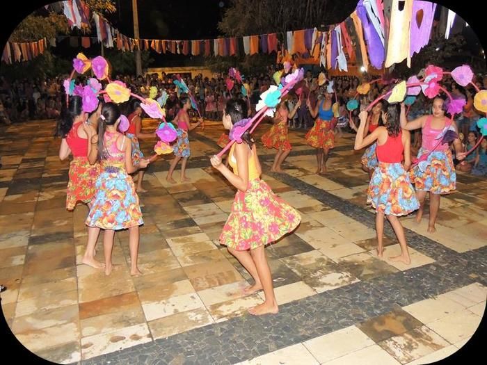 Público prestigia em massa o VII Festival Julino de Quadrilhas e Danças - Imagem 26