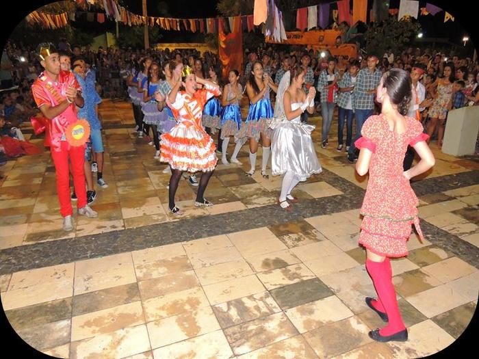 Público prestigia em massa o VII Festival Julino de Quadrilhas e Danças - Imagem 75