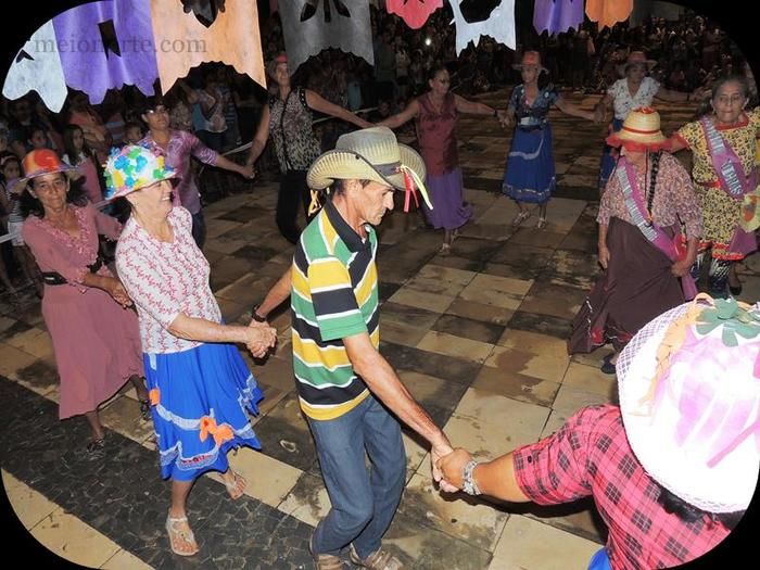 Público prestigia em massa o VII Festival Julino de Quadrilhas e Danças - Imagem 42