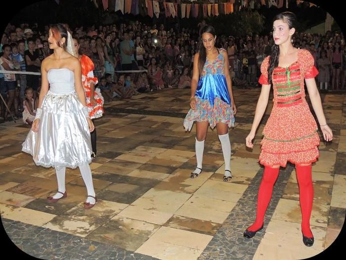 Público prestigia em massa o VII Festival Julino de Quadrilhas e Danças - Imagem 56