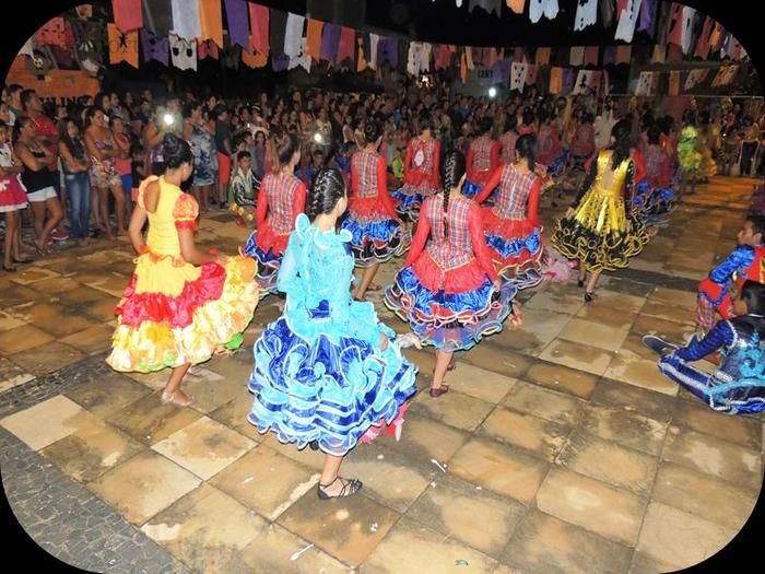 Público prestigia em massa o VII Festival Julino de Quadrilhas e Danças - Imagem 149