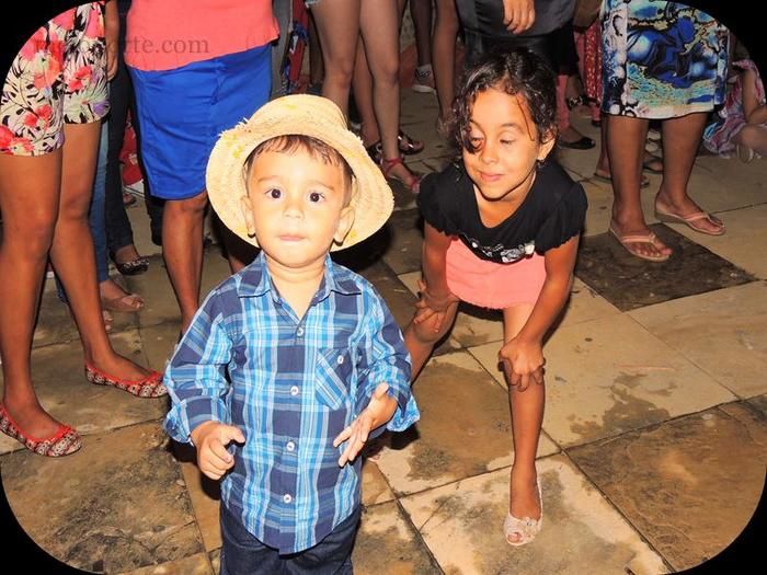 Público prestigia em massa o VII Festival Julino de Quadrilhas e Danças - Imagem 94