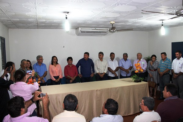 Prefeito Zé Resende prestigia posse do novo Diretor Regional do Emater de Campo Maior - Imagem 4