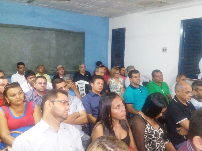 Prefeito Zé Resende prestigia posse do novo Diretor Regional do Emater de Campo Maior - Imagem 16