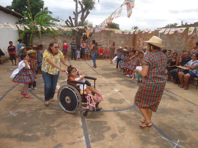 Escola Apaeana Tia Nely realizou 1ª Quermesse - Imagem 29