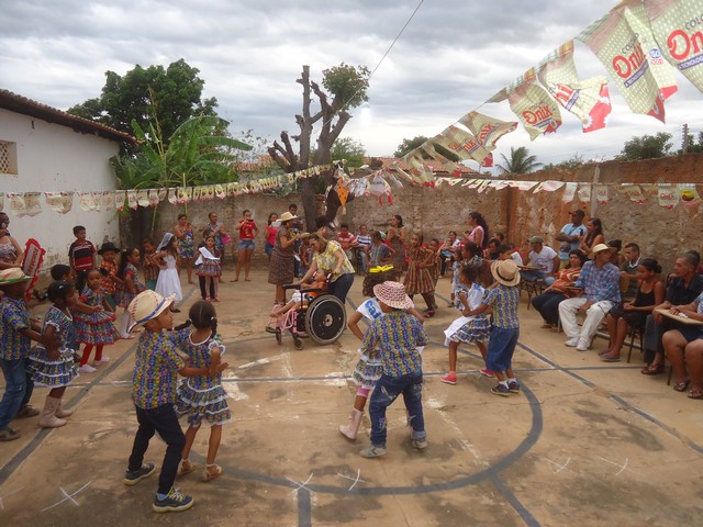 Escola Apaeana Tia Nely realizou 1ª Quermesse - Imagem 32