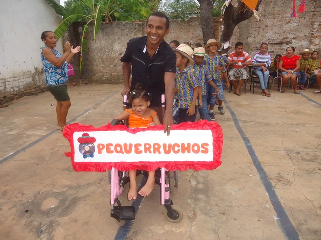 Escola Apaeana Tia Nely realizou 1ª Quermesse - Imagem 20