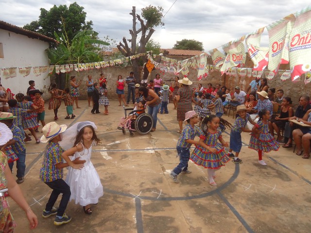 Escola Apaeana Tia Nely realizou 1ª Quermesse - Imagem 33