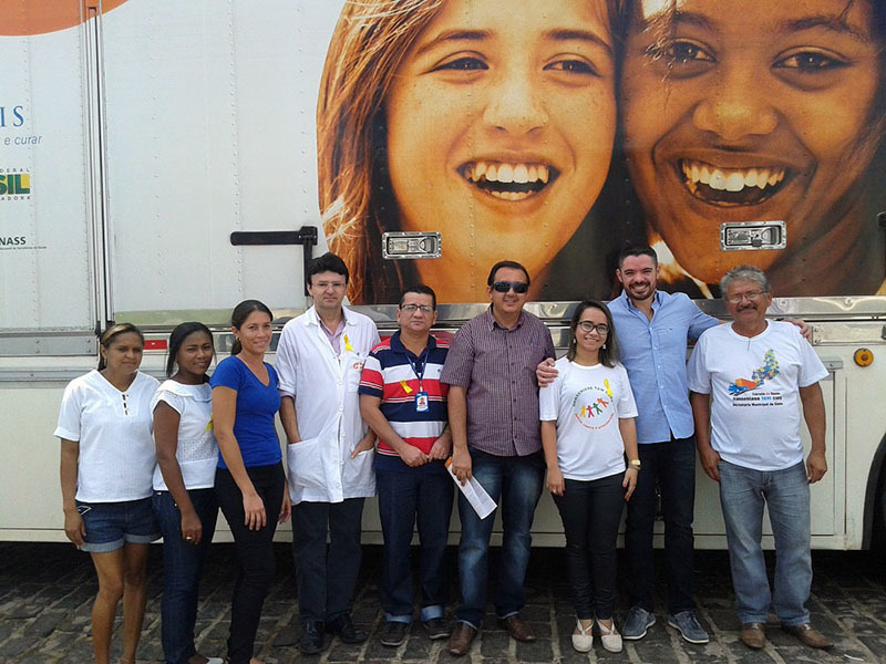 Caminhão da Saúde atende a população de Oeiras 