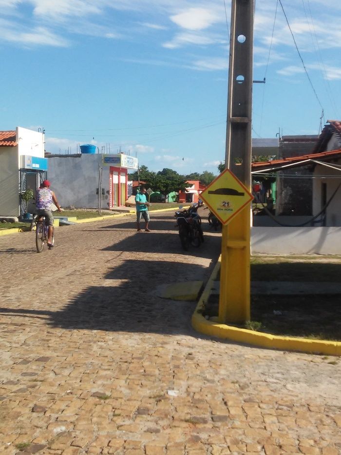 Prefeitura de Boa Hora coloca sinalização e novas lixeiras na cidade. - Imagem 1