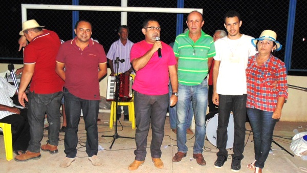 Comunidade Malhada do Juazeiro realizou apresentação de quadrilhas - Imagem 34