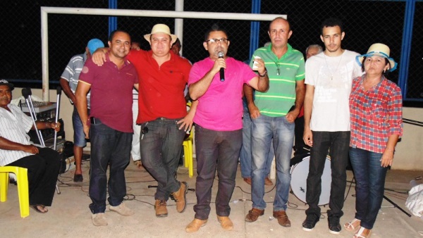 Comunidade Malhada do Juazeiro realizou apresentação de quadrilhas - Imagem 37