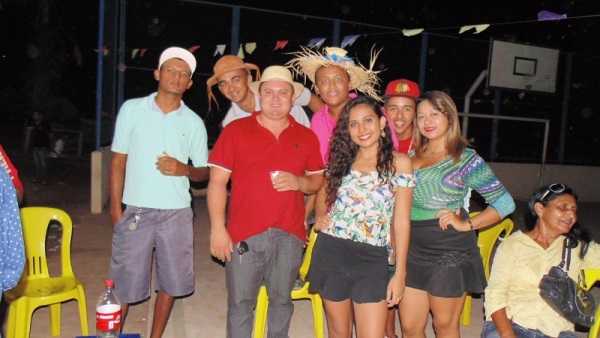 Comunidade Malhada do Juazeiro realizou apresentação de quadrilhas - Imagem 32