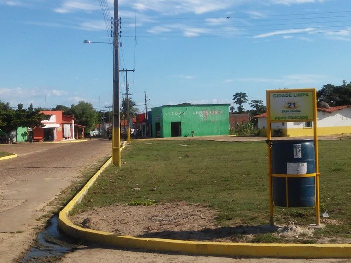 Prefeitura de Boa Hora coloca sinalização e novas lixeiras na cidade. - Imagem 4