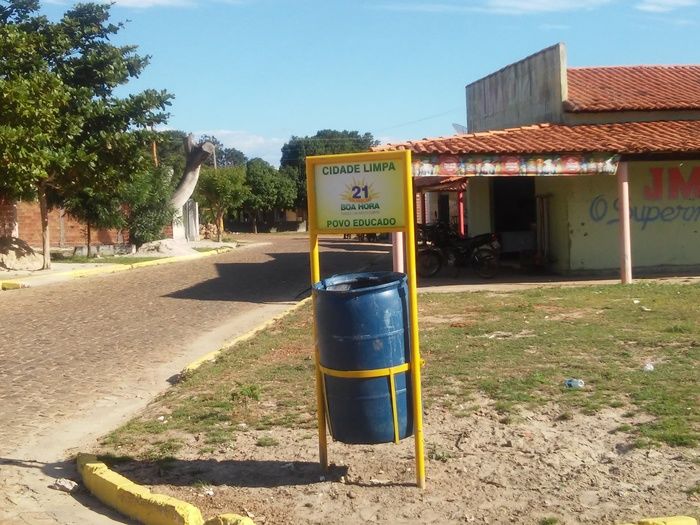 Prefeitura de Boa Hora coloca sinalização e novas lixeiras na cidade. - Imagem 5