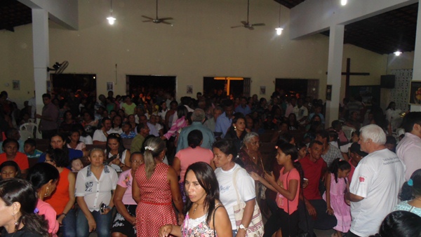 Milhares de romeiros participam da missa solene de encerramento dos festejos de Santo Inácio de Loyola  - Imagem 19