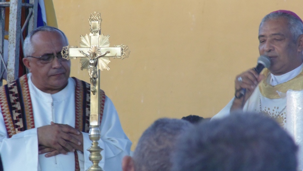 Milhares de romeiros participam da missa solene de encerramento dos festejos de Santo Inácio de Loyola  - Imagem 16