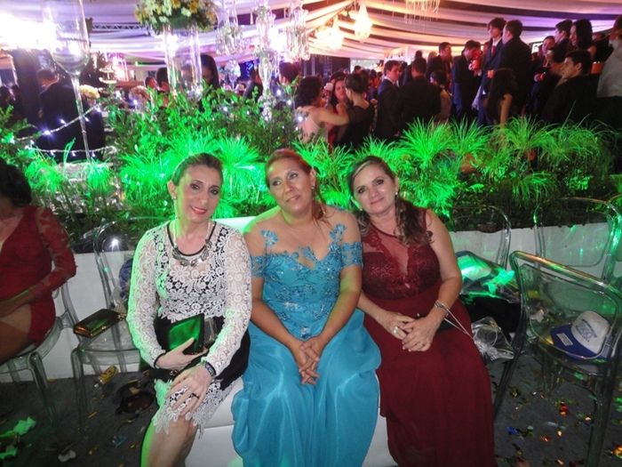 Formandos em medicina fazem festa  - Imagem 3