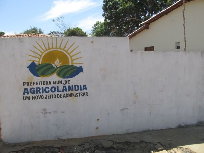 Prefeitura entrega 12 mil quilos de Melancia as pessoas de Baixa Renda - Imagem 8