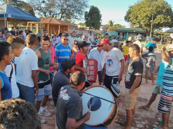 Chegada e levantamento do mastro, uma festa na abertura do festejo do Padroeiro da cidade  - Imagem 4