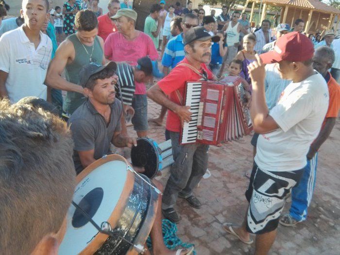 Chegada e levantamento do mastro, uma festa na abertura do festejo do Padroeiro da cidade  - Imagem 3