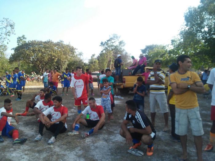 O prefeito Zé Resende inaugura mais um sistema de abastecimento d’água na zona rural de Boa Hora. - Imagem 44