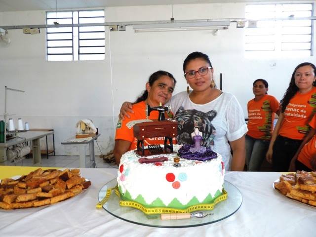 Primeira-dama Edneida Fortes participa de encerramento de curso de Corte e Costura - Imagem 17