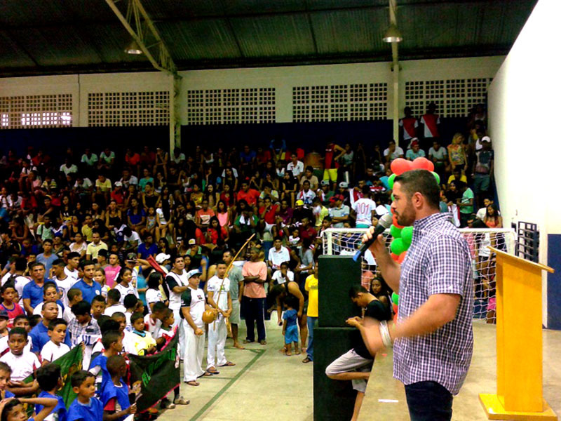 Lukano Sá participa da abertura dos Jogos Estudantis de Oeiras