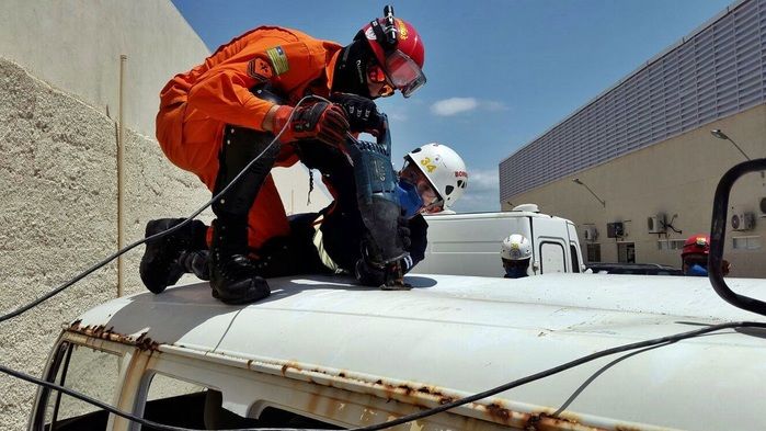 Corpo de Bombeiros finaliza curso de resgate veicular e forma 42 alunos - Imagem 10