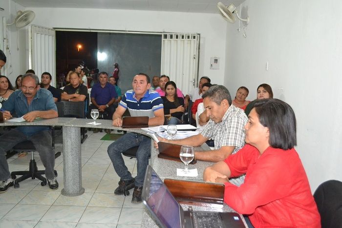 Câmara Municipal realiza mais uma sessão - Imagem 10