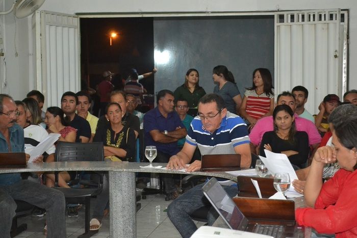 Câmara Municipal realiza mais uma sessão - Imagem 14