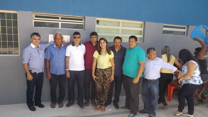 Prefeito Zé Henrique inaugura uma UBS, praça e abastecimento d'água na região do outro lado - Imagem 10