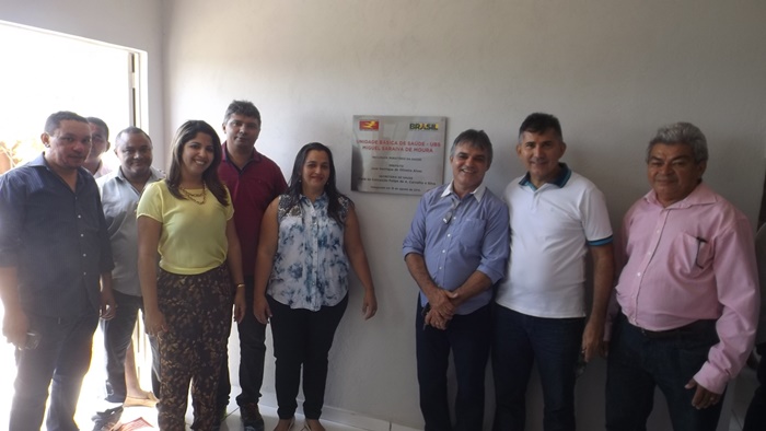 Prefeito Zé Henrique inaugura uma UBS, praça e abastecimento d'água na região do outro lado - Imagem 27