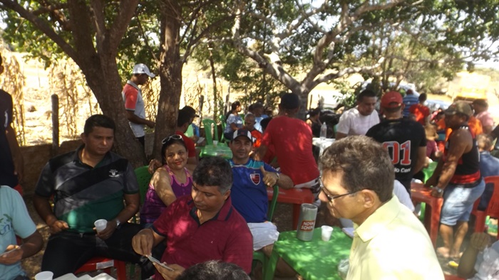 Prefeito Zé Henrique inaugura uma UBS, praça e abastecimento d'água na região do outro lado - Imagem 43