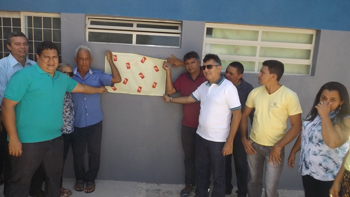Prefeito Zé Henrique inaugura uma UBS, praça e abastecimento d'água na região do outro lado - Imagem 6