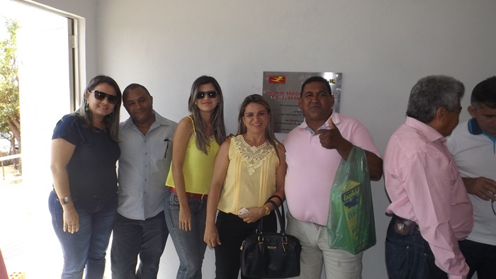 Prefeito Zé Henrique inaugura uma UBS, praça e abastecimento d'água na região do outro lado - Imagem 26