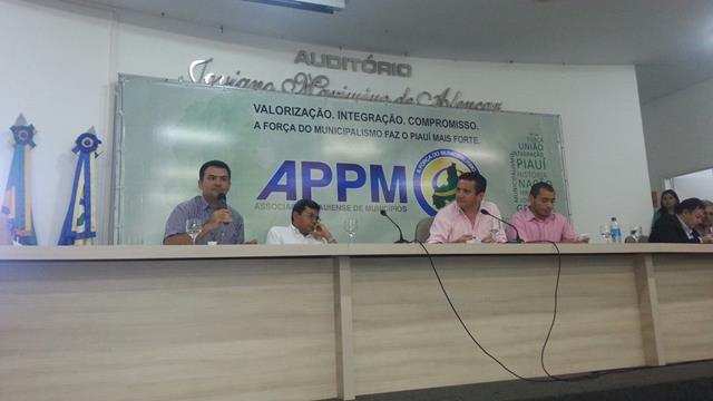 Prefeito de Pimenteiras Venicio do Ó participa de reunião na APPM - Imagem 11